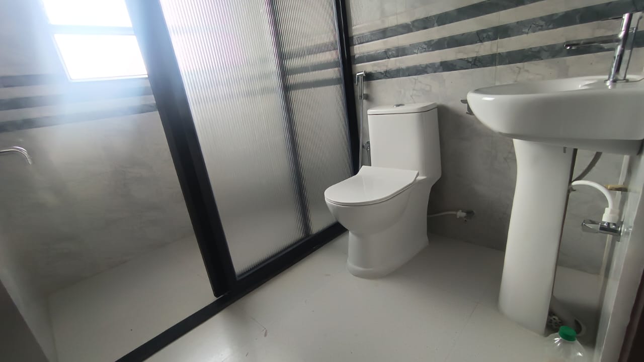 Semi Furnished 3bhk in GS Road, Lachit Nagar, Guwahati, Assam, India for Rent